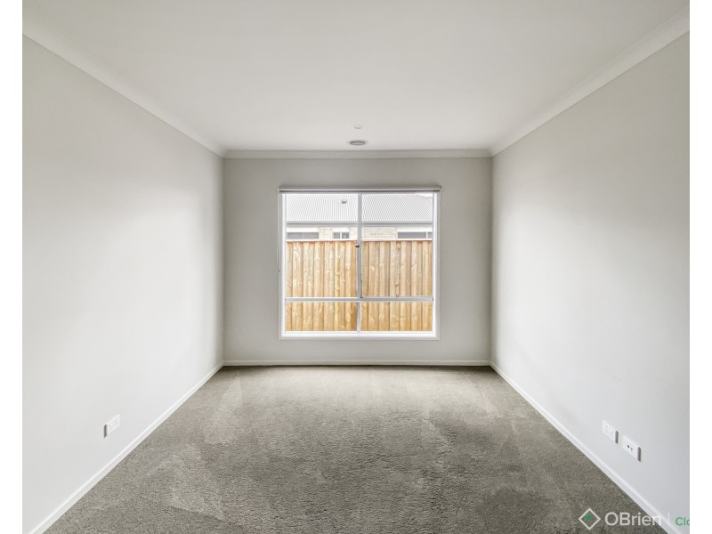 4 Winslow Crescent, Warragul VIC 3820