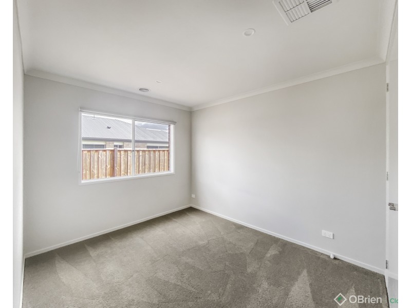 4 Winslow Crescent, Warragul VIC 3820