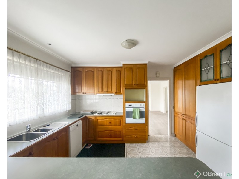 8 Kennedy Court, Newborough VIC 3825