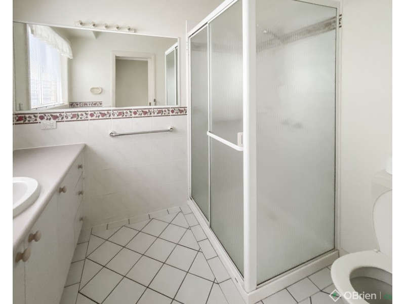 8 Kennedy Court, Newborough VIC 3825