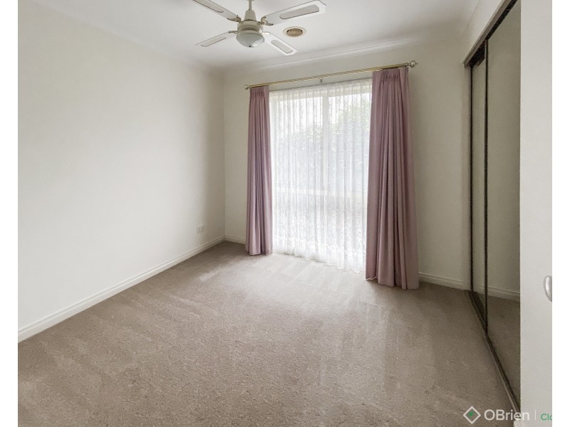 8 Kennedy Court, Newborough VIC 3825