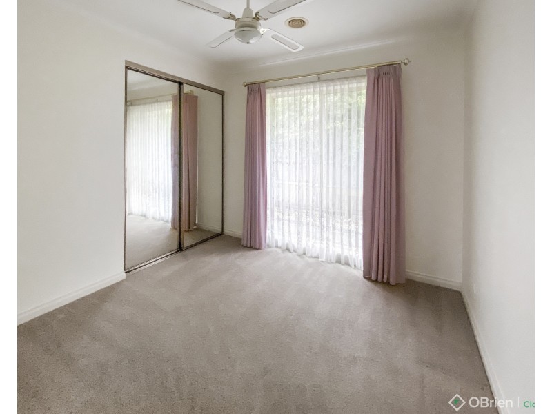 8 Kennedy Court, Newborough VIC 3825