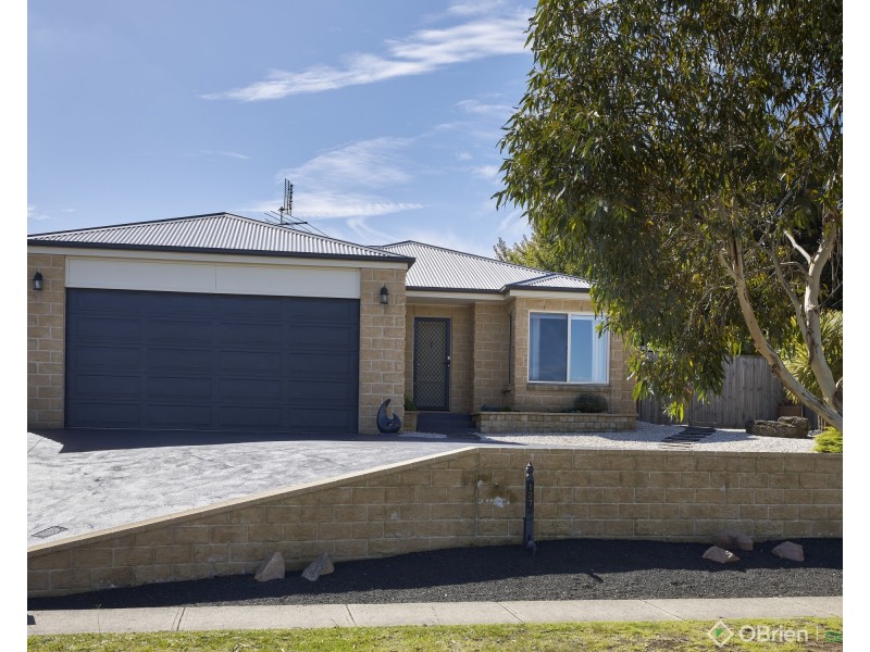 127 McNeilly Road, Drouin VIC 3818