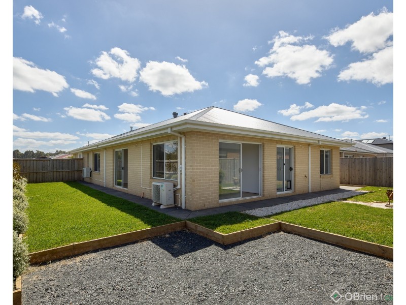 2 Cyathea Street, Drouin VIC 3818
