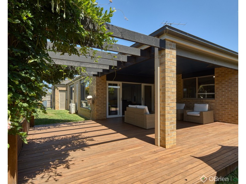 105 McNeilly Road, Drouin VIC 3818