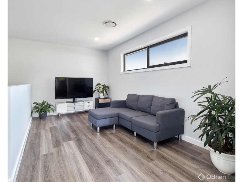 62 Lardner Road, Drouin VIC 3818