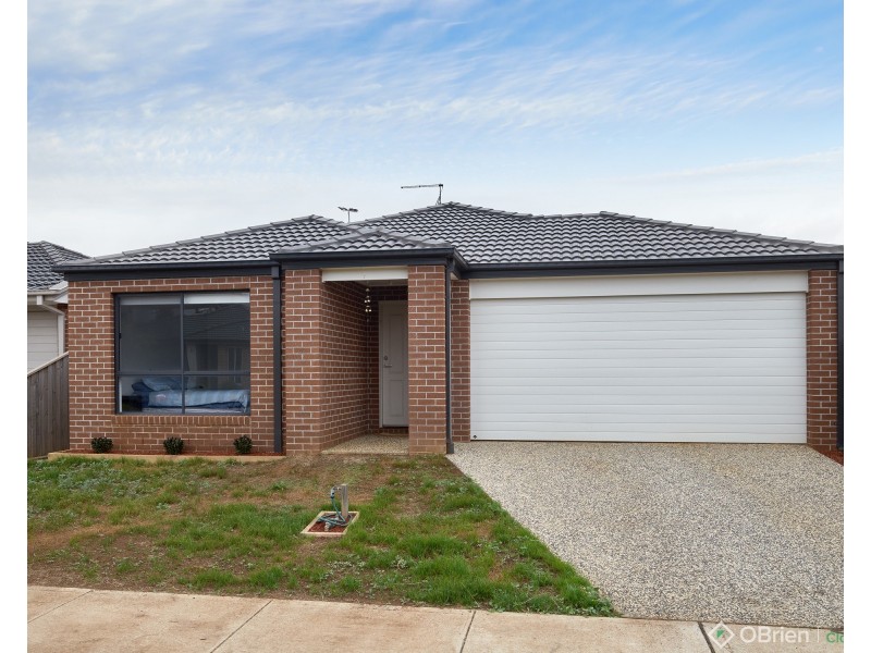 30 Meadowbrook Crescent, Warragul VIC 3820