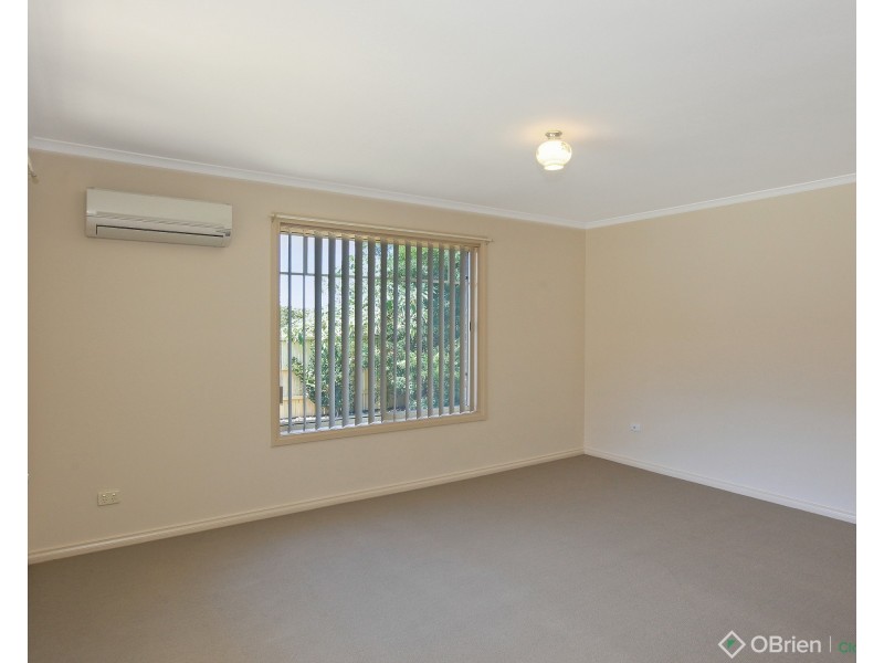 1/19 Janette Close, Warragul VIC 3820