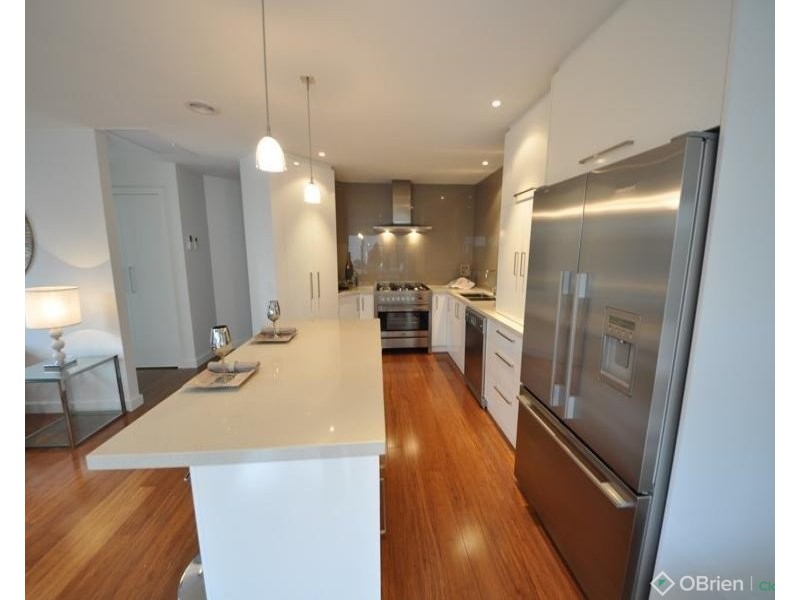 21 Caton Street, Warragul VIC 3820