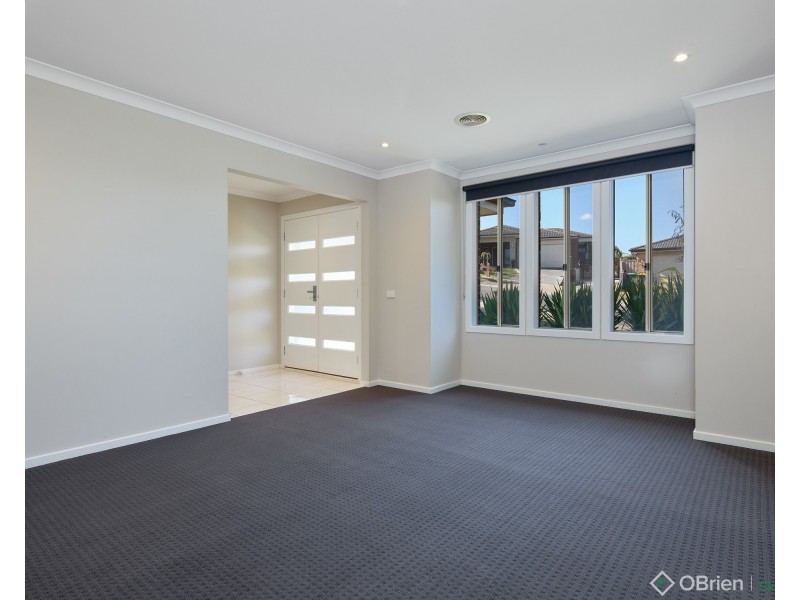 20 Monica Drive, Drouin VIC 3818