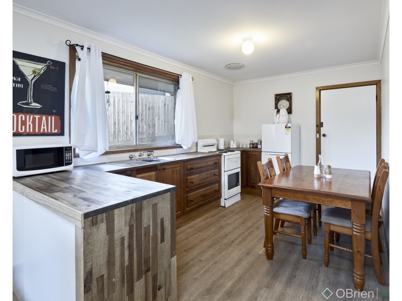 4/4 Churchill Street, Warragul VIC 3820