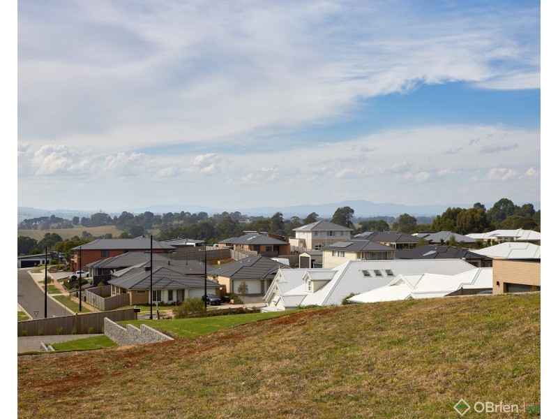17 Silvertown Road, Drouin VIC 3818