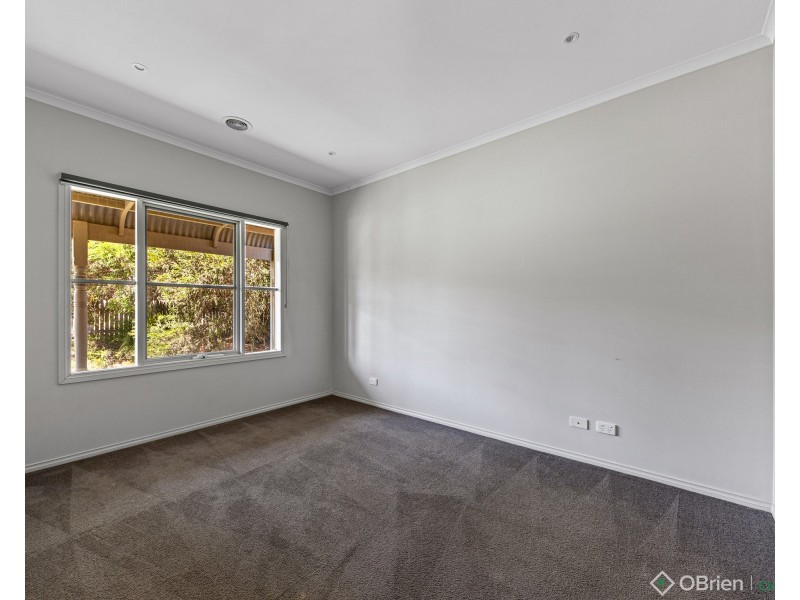 29 Clifford Drive, Drouin VIC 3818