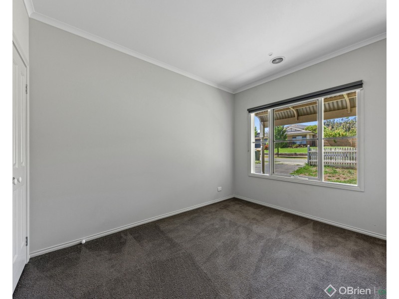 29 Clifford Drive, Drouin VIC 3818