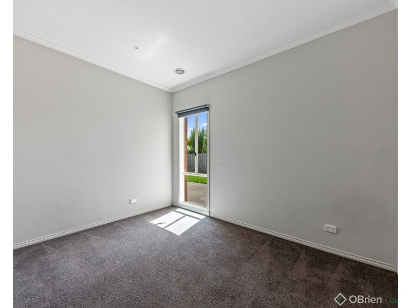 29 Clifford Drive, Drouin VIC 3818