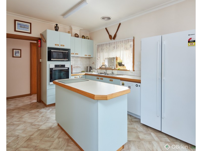 8 Acacia Court, Warragul VIC 3820