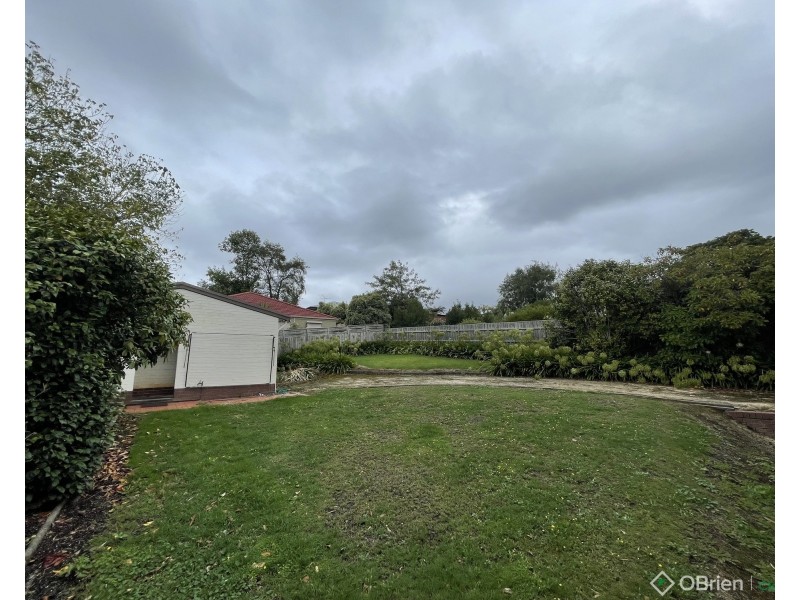 6 Brynwood Avenue, Drouin VIC 3818