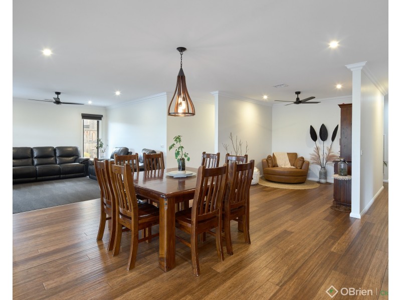 42 Collingwood Drive, Trafalgar VIC 3824