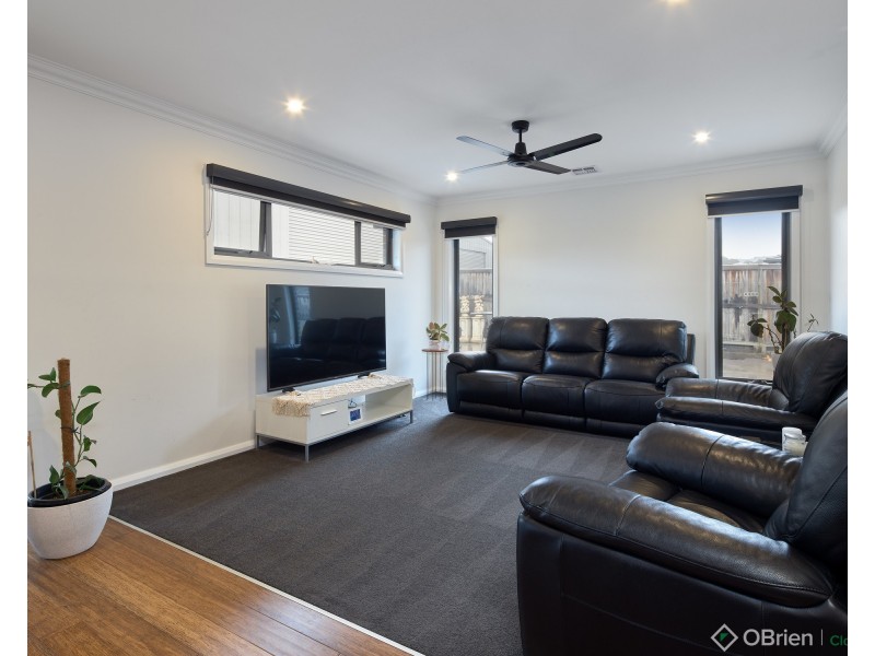 42 Collingwood Drive, Trafalgar VIC 3824