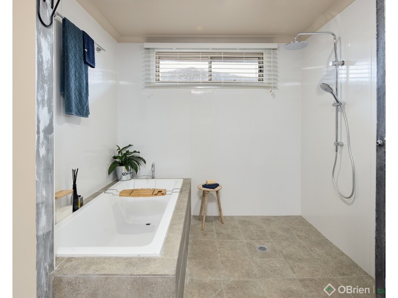 26 Kitchener Street, Trafalgar VIC 3824