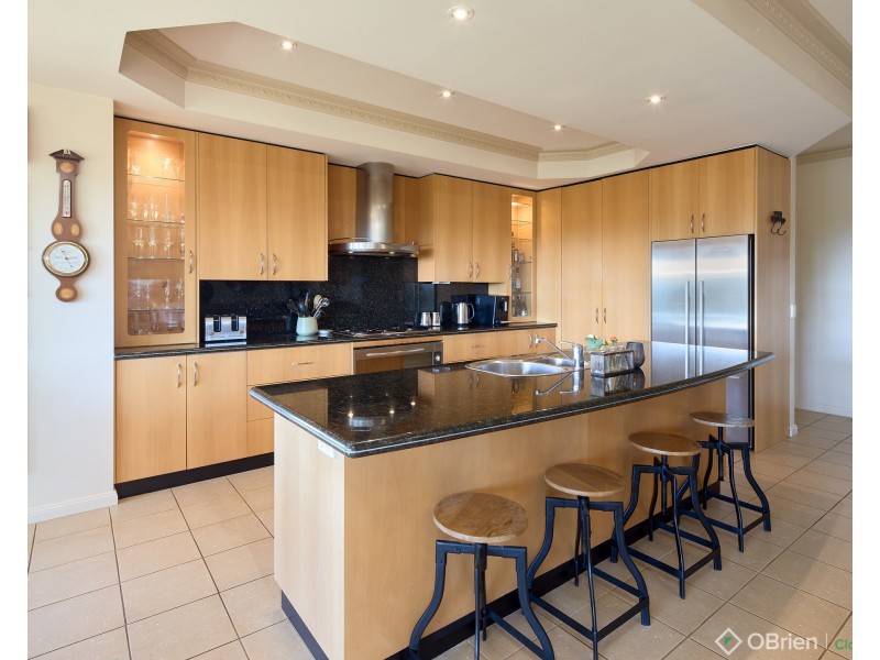 2A Greenland Drive, Drouin VIC 3818