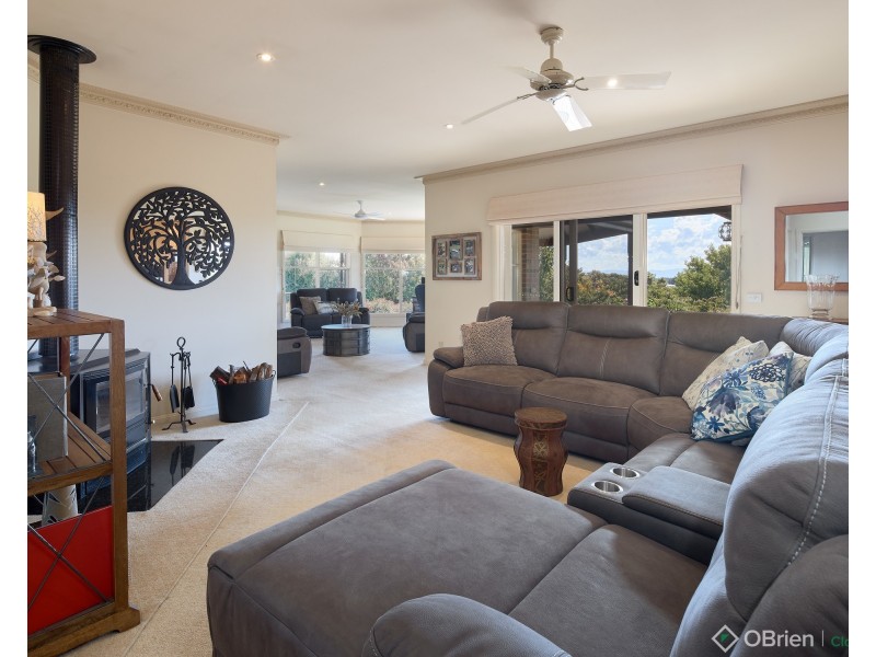 2A Greenland Drive, Drouin VIC 3818