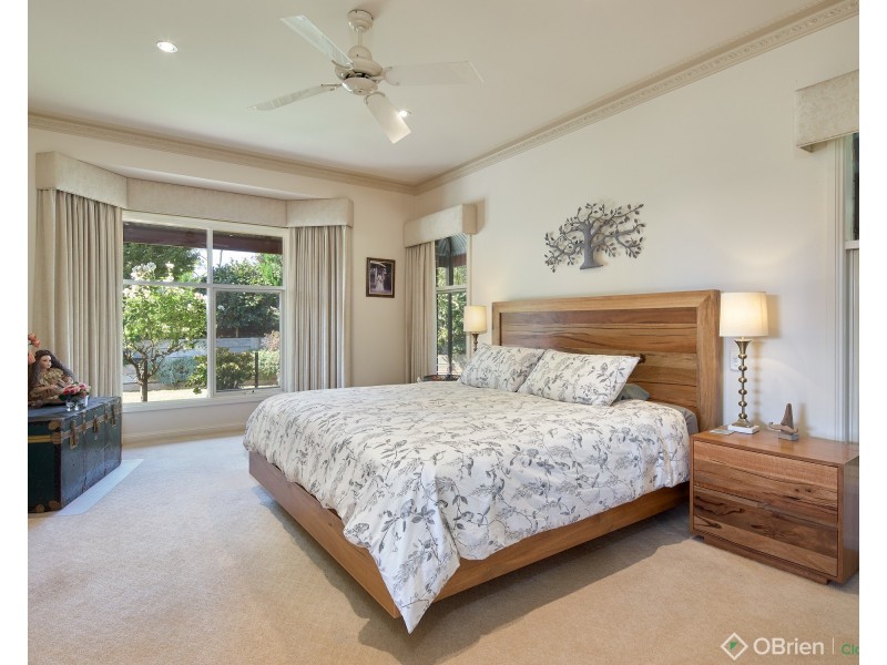 2A Greenland Drive, Drouin VIC 3818