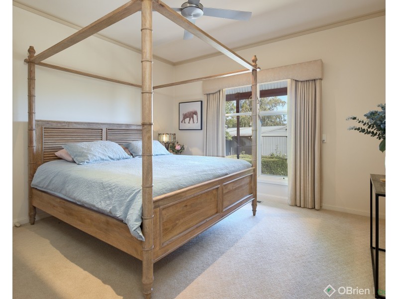 2A Greenland Drive, Drouin VIC 3818