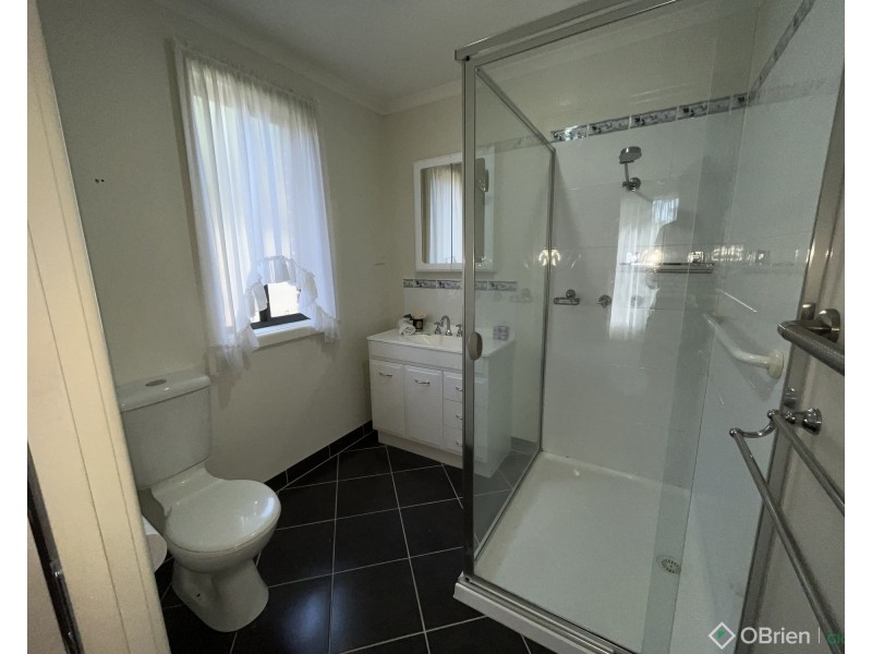 1a Neerim Street, Drouin VIC 3818