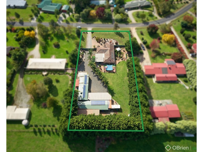 20 Fairway Drive, Drouin VIC 3818