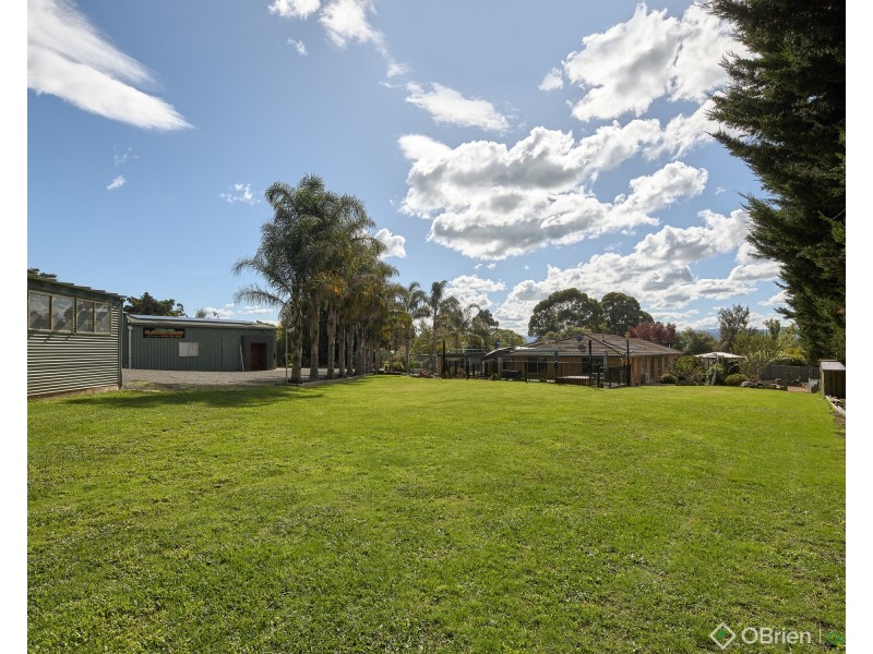 20 Fairway Drive, Drouin VIC 3818
