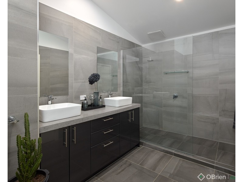 2 Bladen Street, Warragul VIC 3820
