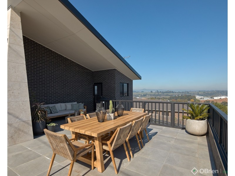 2 Bladen Street, Warragul VIC 3820