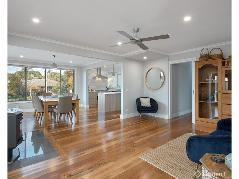 15-17 Beverley Street, Drouin East VIC 3818