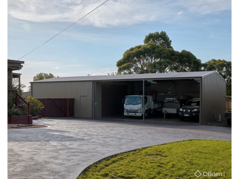 15-17 Beverley Street, Drouin East VIC 3818