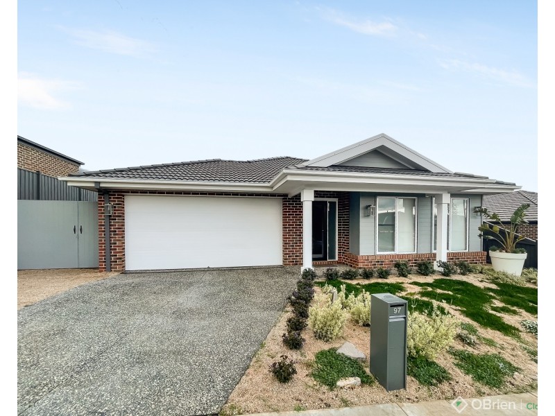 97 Willandra Circuit, Warragul VIC 3820