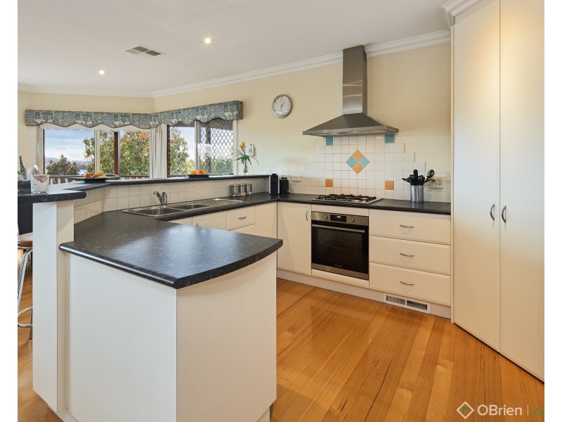 5 Nicolas Court, Warragul VIC 3820