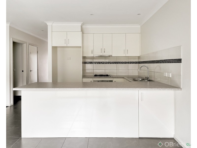 3/4 Hearn Street, Drouin VIC 3818