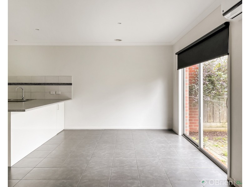 3/4 Hearn Street, Drouin VIC 3818