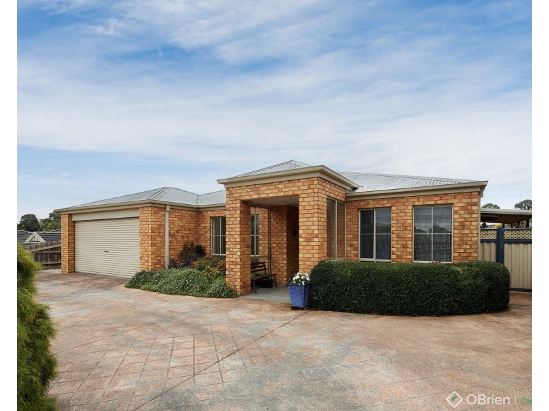 9 Davey Drive, Drouin VIC 3818