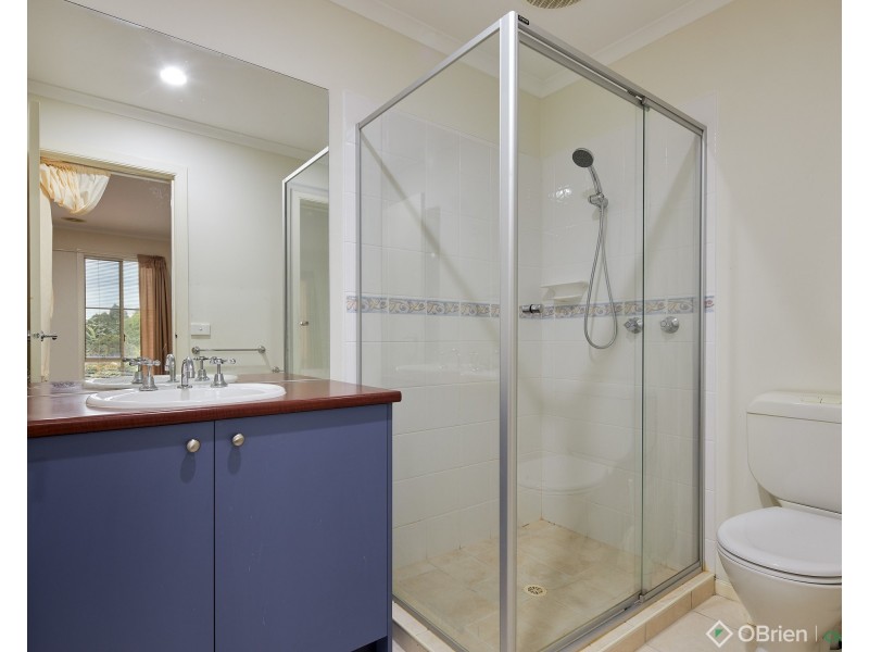 9 Davey Drive, Drouin VIC 3818