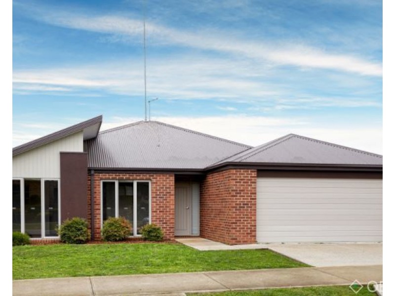 182 Twin Ranges Drive, Warragul VIC 3820