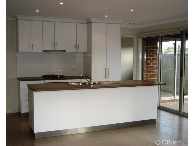 182 Twin Ranges Drive, Warragul VIC 3820