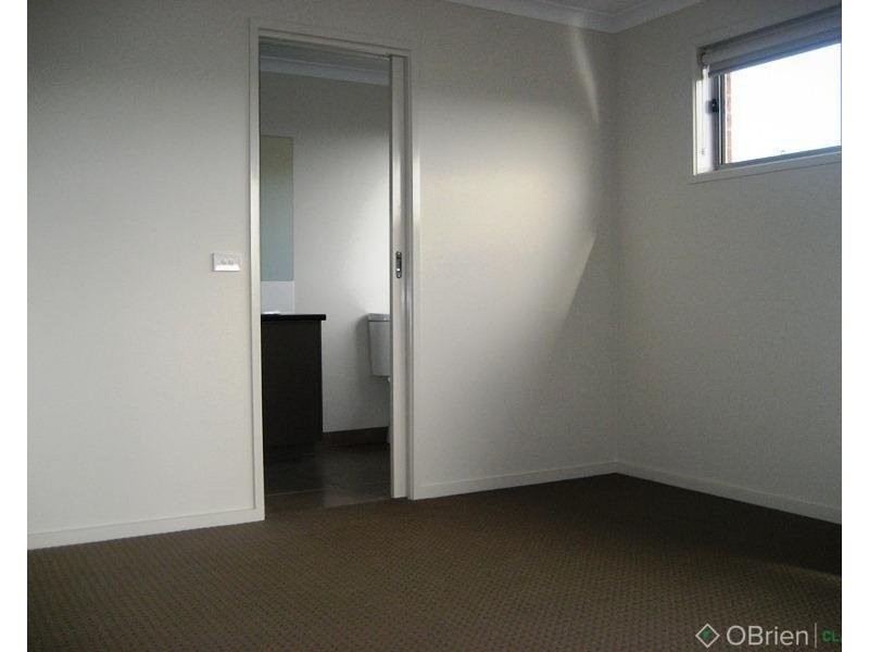 182 Twin Ranges Drive, Warragul VIC 3820