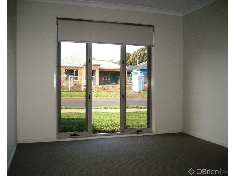 182 Twin Ranges Drive, Warragul VIC 3820