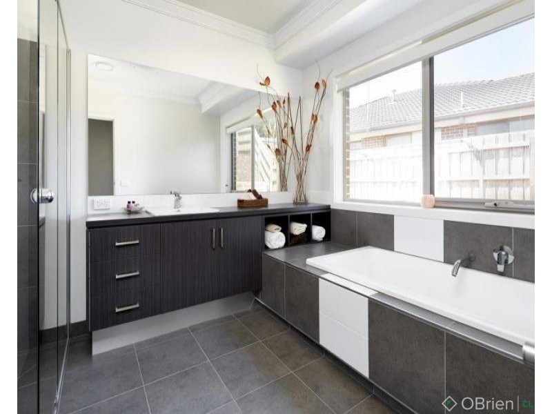 4 Paulan Court, Warragul VIC 3820