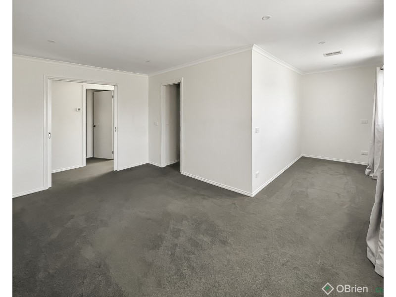 5 Hatfield Drive, Drouin VIC 3818