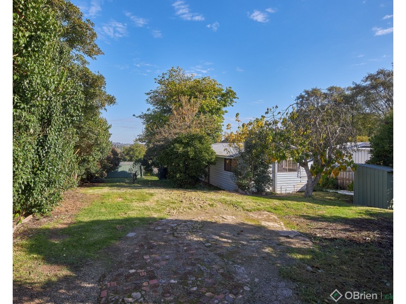 16 Longwarry Road, Drouin VIC 3818