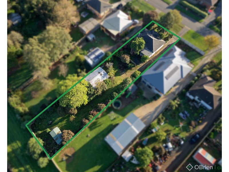 16 Longwarry Road, Drouin VIC 3818