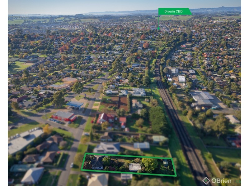 16 Longwarry Road, Drouin VIC 3818